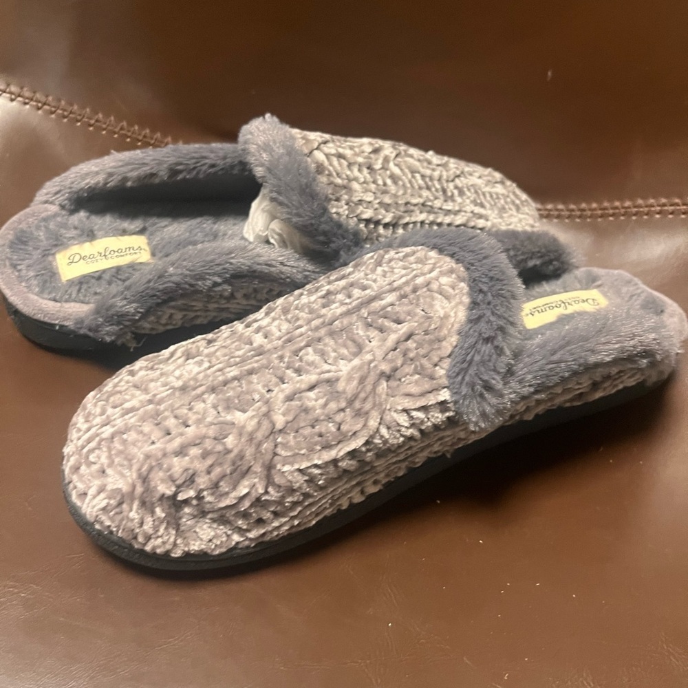 Dearfoams Gray Women's Slippers